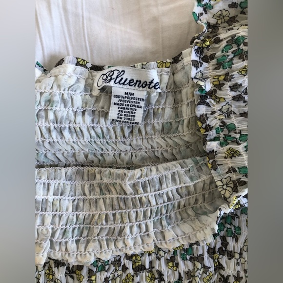 Bluenotes Smocked Top - Picture 2 of 2